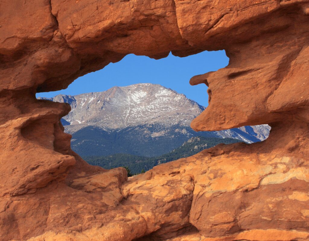 https://pixabay.com/photos/pikes-peak-mountain-1269035/